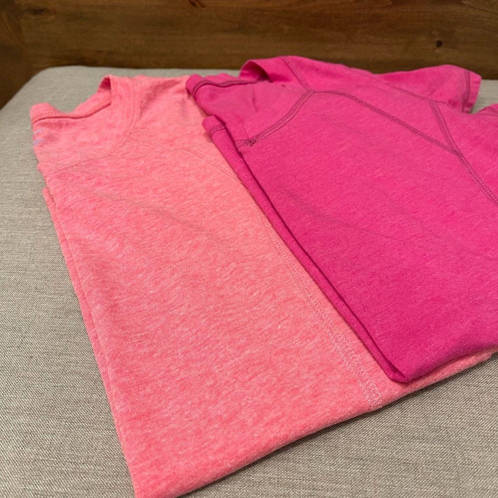 Tek Gear vneck pink 2 t-shirts bundle xs